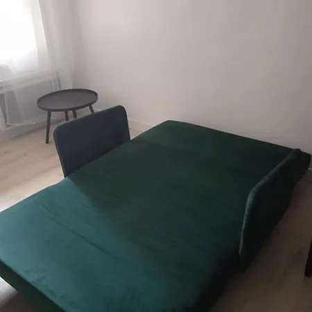 Apartment Plein Centre Face Au Lac, Cave Velo