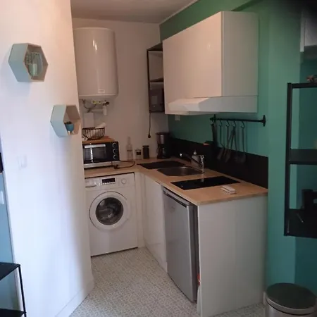 Apartment Plein Centre Face Au Lac, Cave Velo *