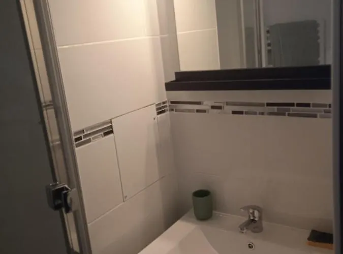 Plein Centre Face Au Lac, Cave Velo Apartment Bagnoles de l'Orne Normandie