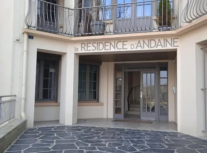 Plein Centre Face Au Lac, Cave Velo Bagnoles de l'Orne Normandie